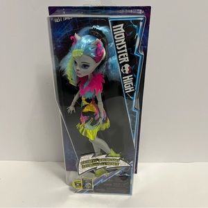 MONSTER HIGH DOLL SILVI TIMBERWOLF ELECTRIFIED NRFB NWT Toy 2016
